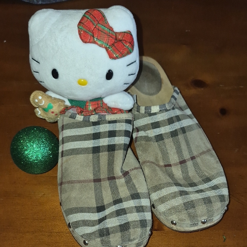 Burberry Plaid Slip-On Mules with Stud Accents - Picture 12 of 14